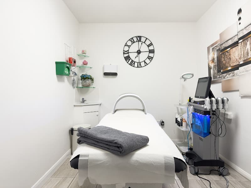 Shumaila's London East Ham | Hyperpigmentation, Melasma, Hair Loss, Skin Tag Removal Treatment