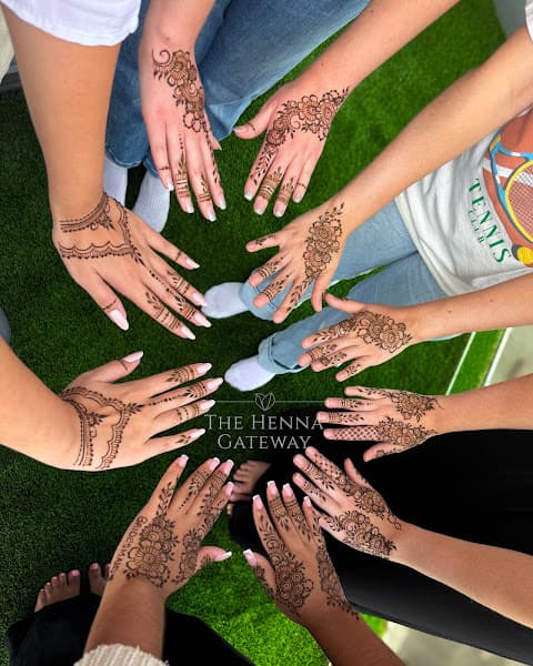 The Henna Gateway