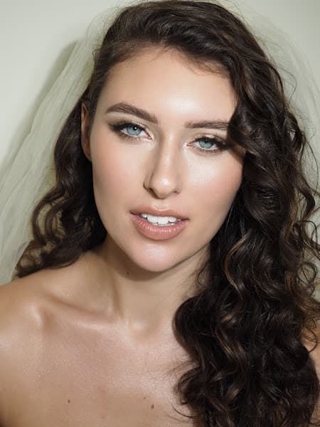 Hasvinee - Professional Hair & Makeup