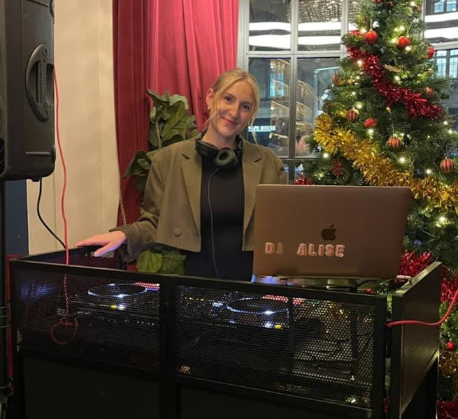 We Run The World Female DJ Agency