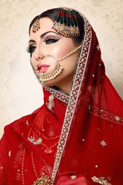 Mehwish Almas Hair & Makeup