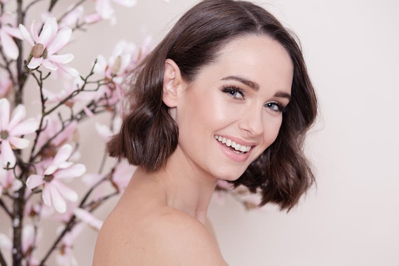 Niki McEwan Makeup Artist