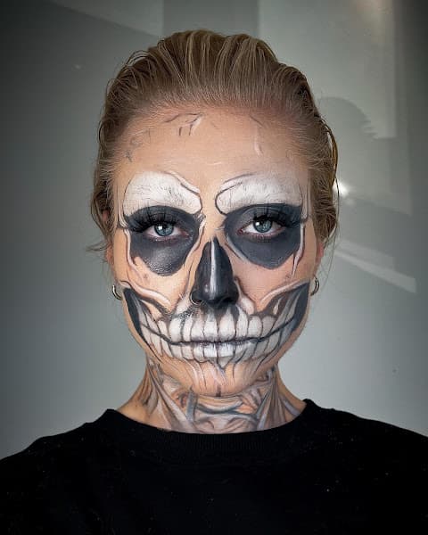 Mobile Luxury Makeup and Hair Artist's