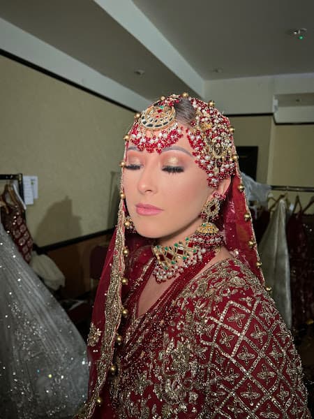 MakeupbyKenni (Kiran Kaur - Makeup Artist)