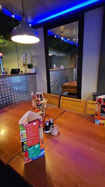 SINGH'S INDIAN STREET FOOD