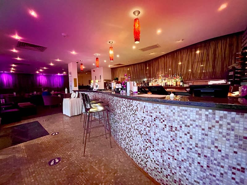 Zari Restaurant | Crawley